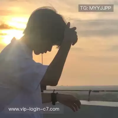 钟起越